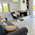 Garden House With Sea View *